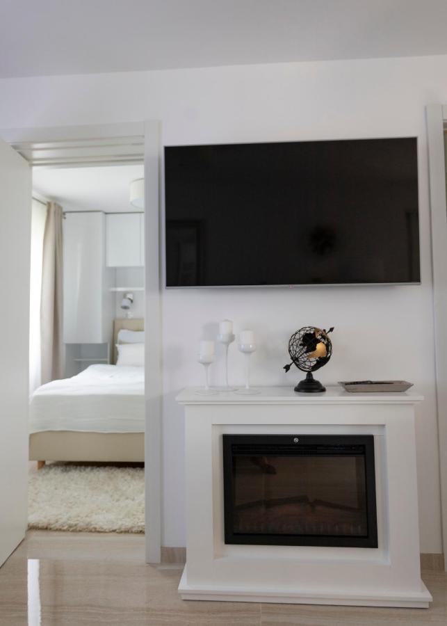 Luxury Mantinela Apartment Малинска Екстериор снимка
