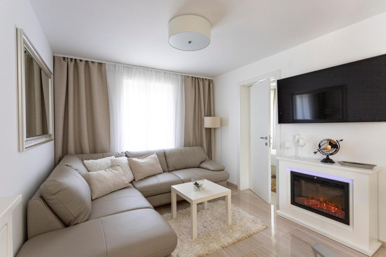 Luxury Mantinela Apartment Малинска Екстериор снимка