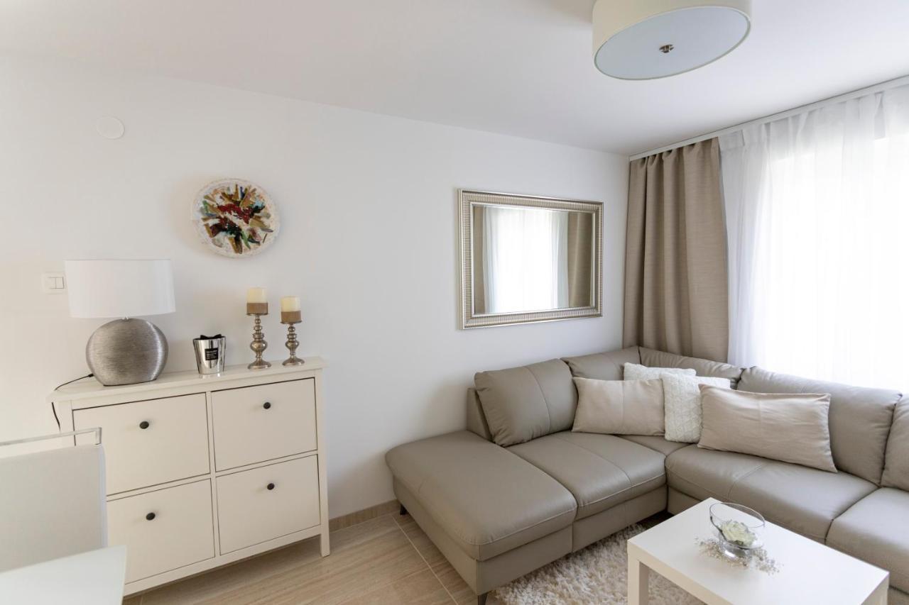 Luxury Mantinela Apartment Малинска Екстериор снимка